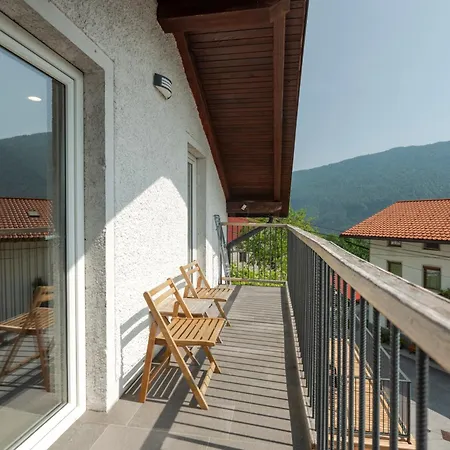 Lukc With Free Parking Apartment