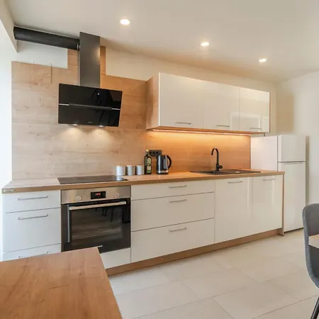 Lukc With Free Parking Apartman Kobarid