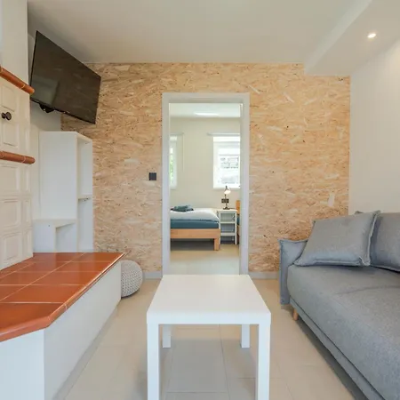 Lukc With Free Parking Apartment