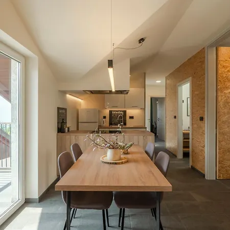 Lukc With Free Parking Appartement Kobarid