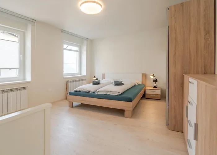 Lukc With Free Parking *