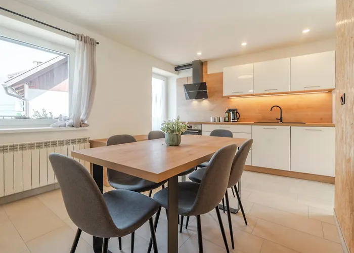 דירה Lukc With Free Parking *