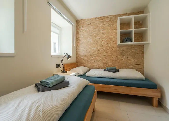 Lukc With Free Parking * Кобарид