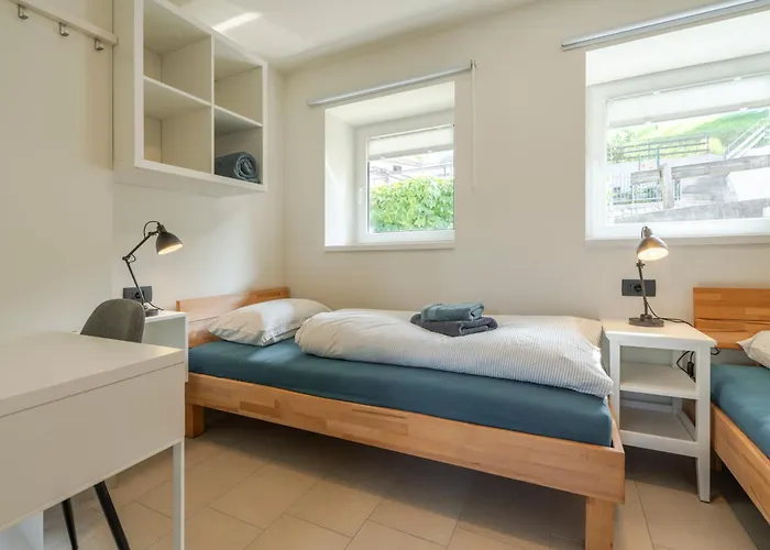 Lukc With Free Parking