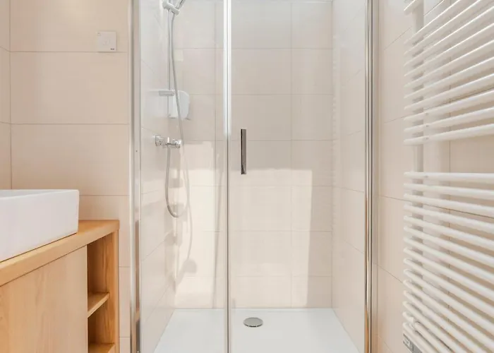 Апартаменты Lukc With Free Parking Кобарид