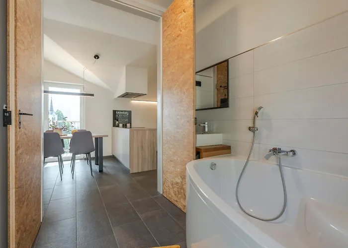 Lukc With Free Parking