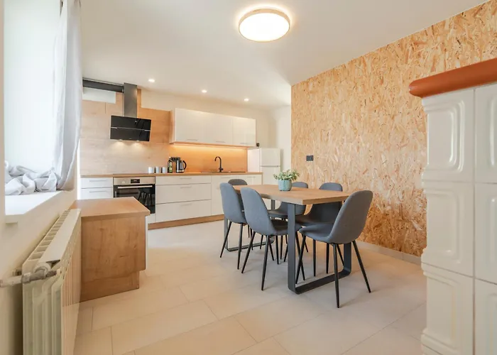 Апартаменты Lukc With Free Parking *