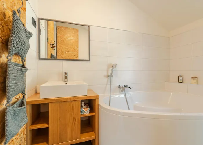 Lukc With Free Parking Апартаменты Кобарид