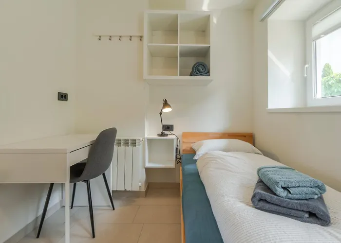 Lukc With Free Parking *