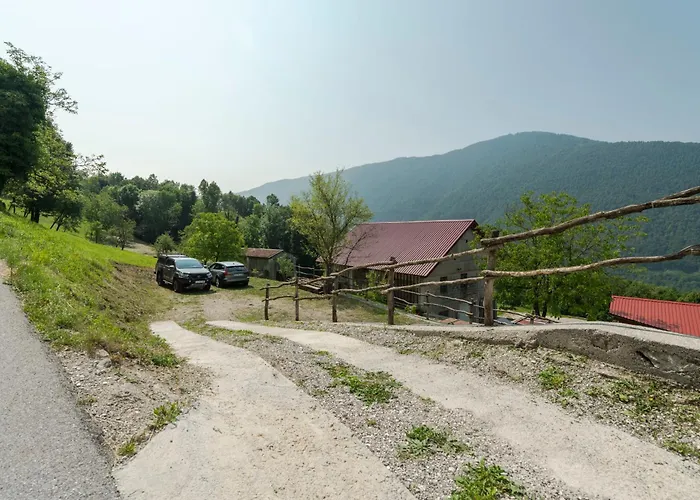 Lukc With Free Parking * Кобарид