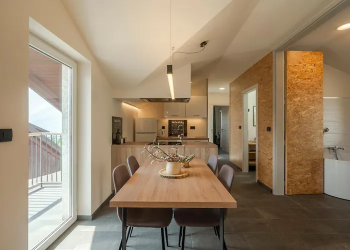 Lukc With Free Parking דירה קובאריד