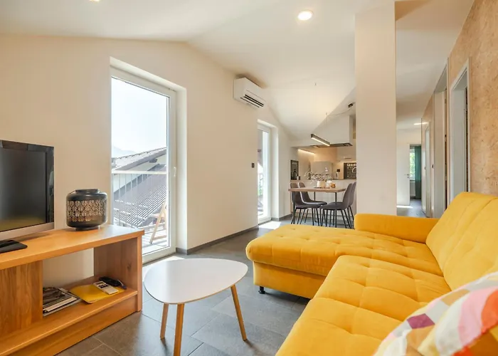 Lukc With Free Parking Апартаменты Кобарид